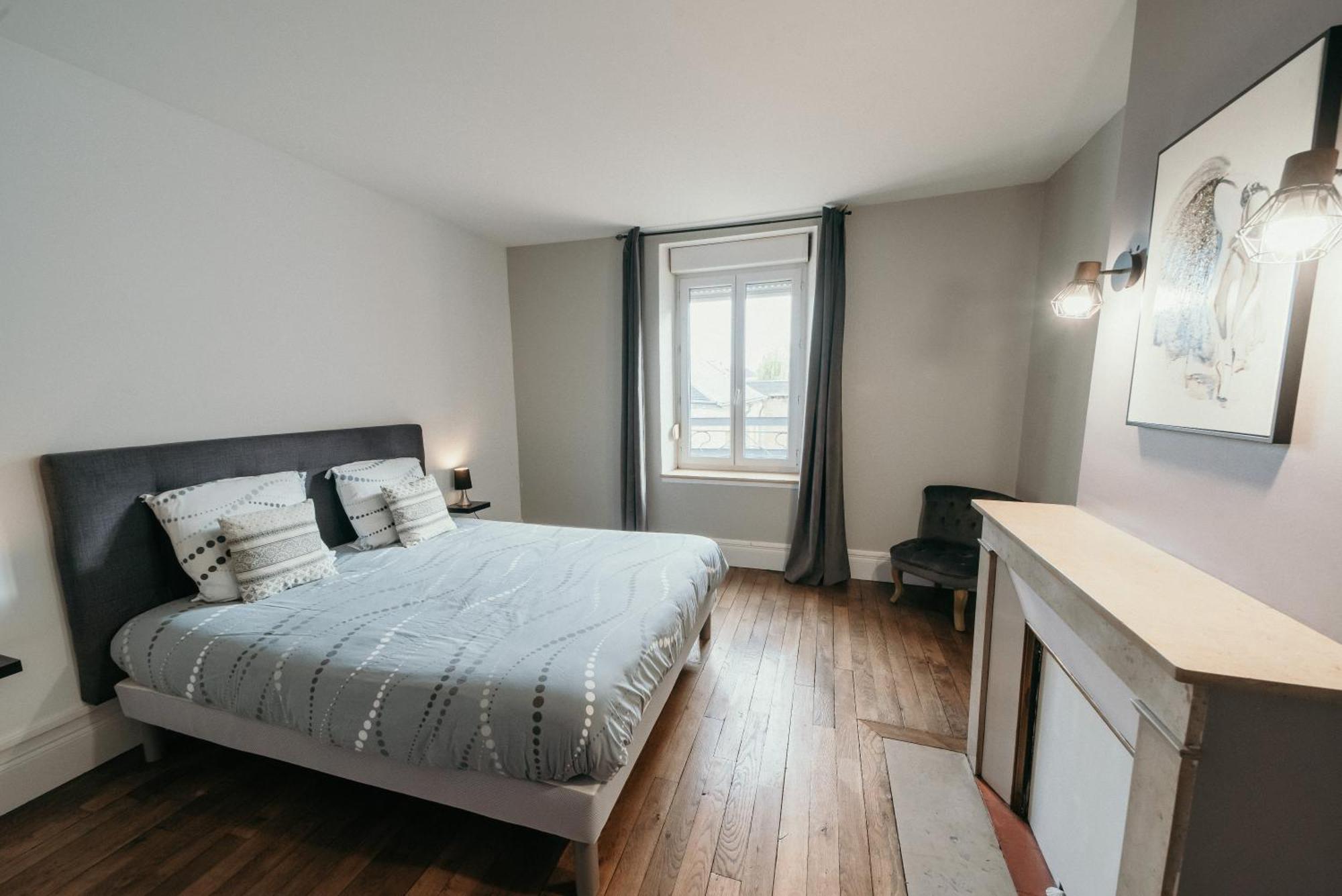 Appartement D'Alexandre Hyper Centre-Ville Charleville-Mézières Exterior foto